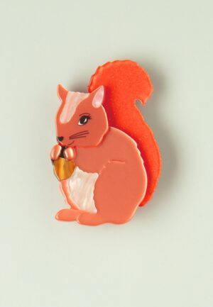 Cheeky Squirrel broche