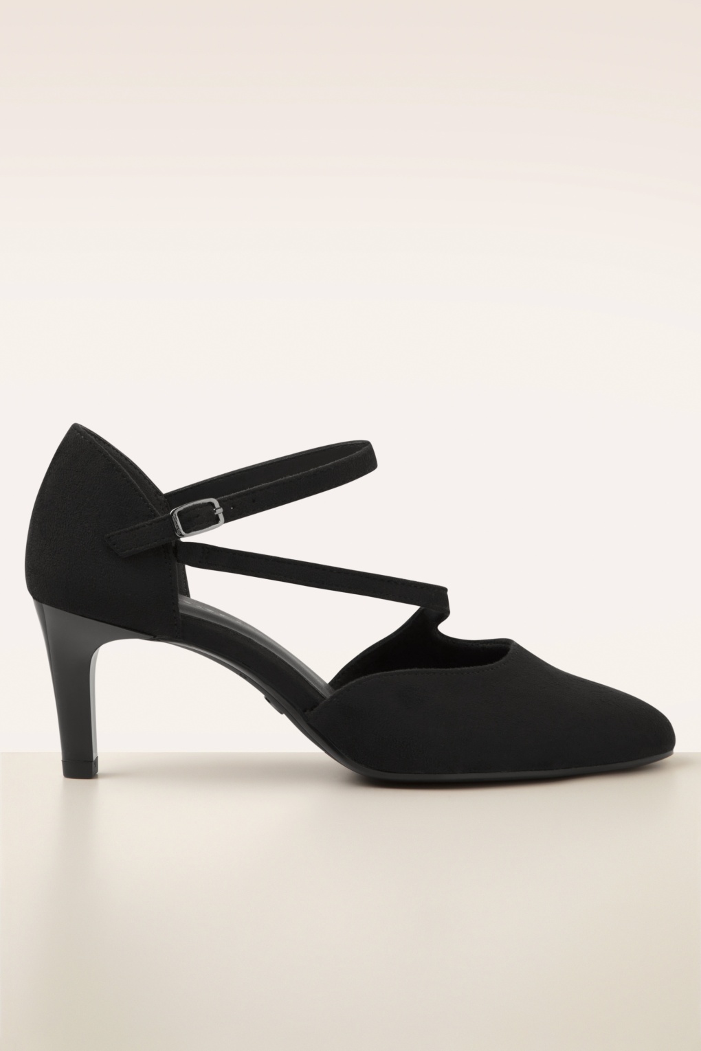 Estelle pumps in zwart
