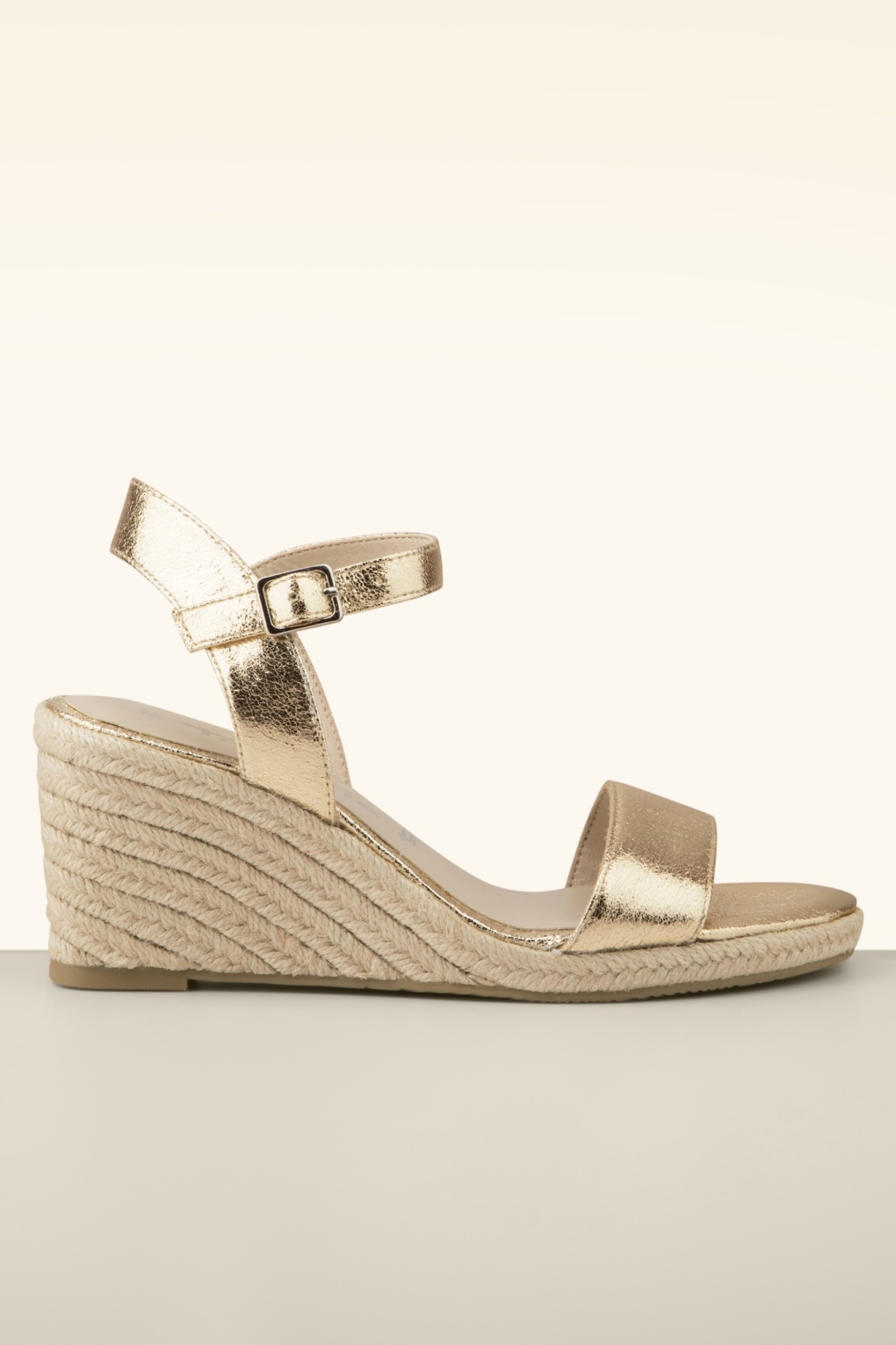 Winnie Wedges in lichtgoud