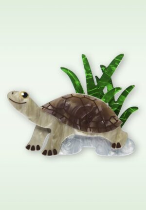 Rheo The River Turtle broche