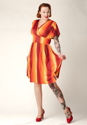 Topvintage exclusive ~ Sadie Faded Stripes swing jurk in oranje en geel