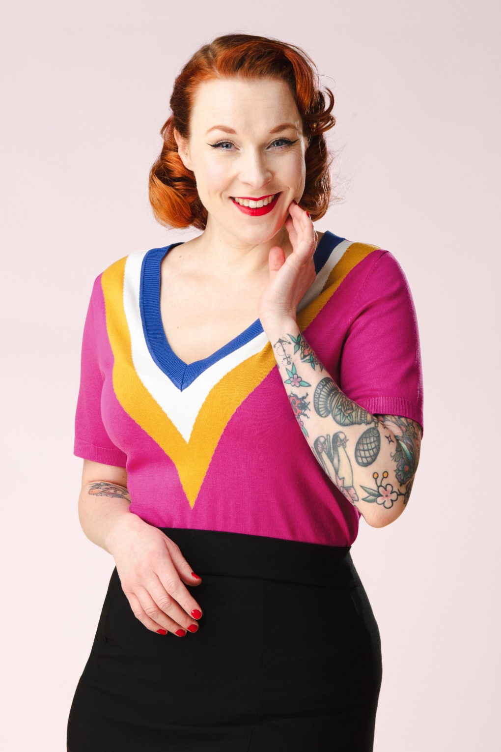 Veronica V-Neck top in fuchsia