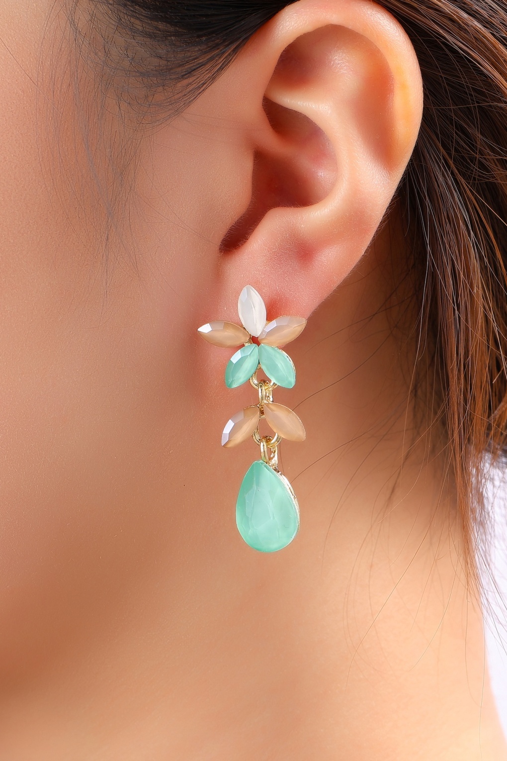 Maison Blossom Dangle oorbellen in mint