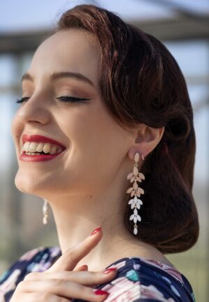 Blushfall Stone Dangle oorbellen