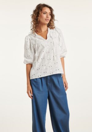 Flora geborduurde katoenen blouse in wit