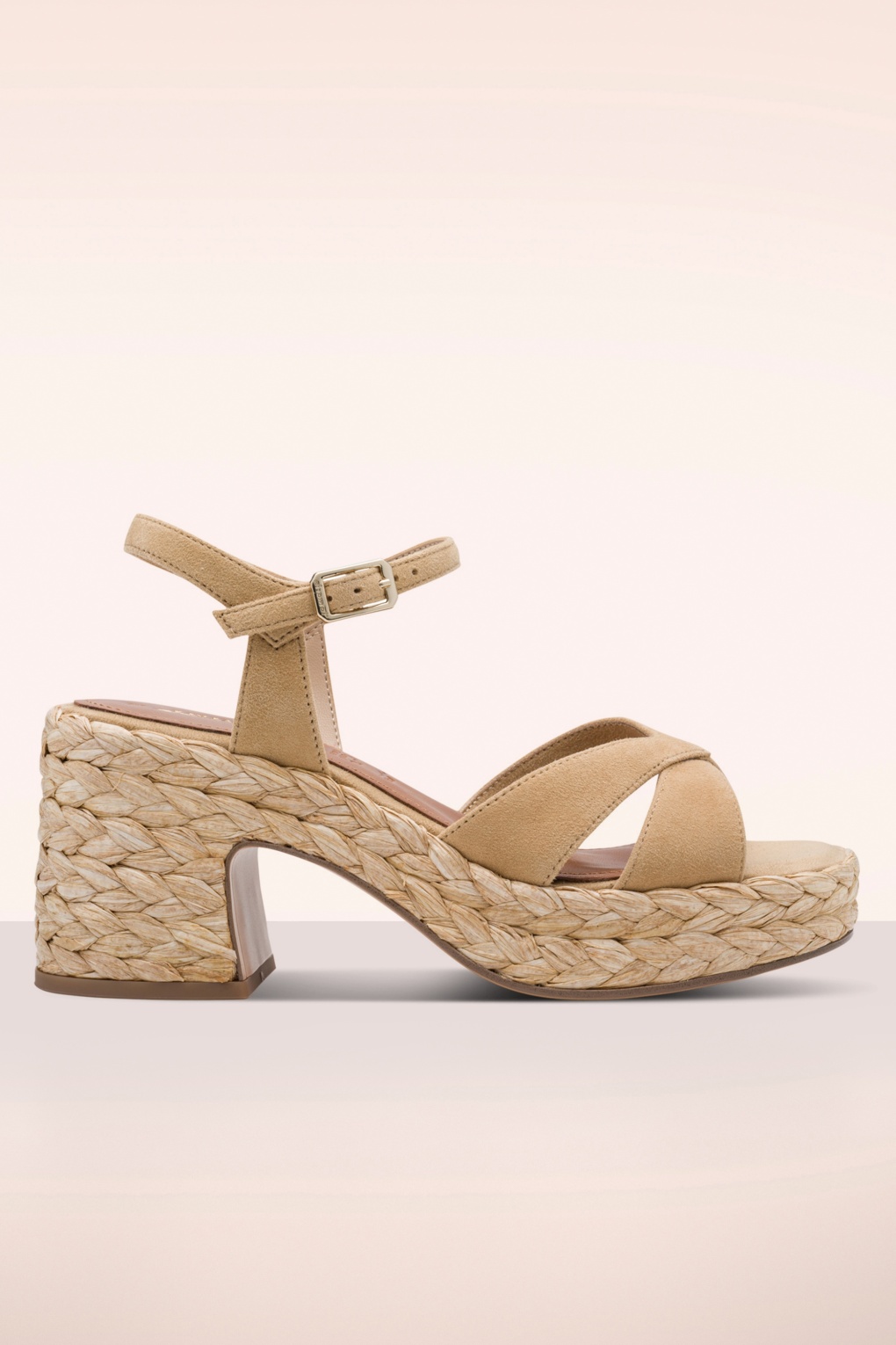 Raffia Weave platform suède sandalen in zand