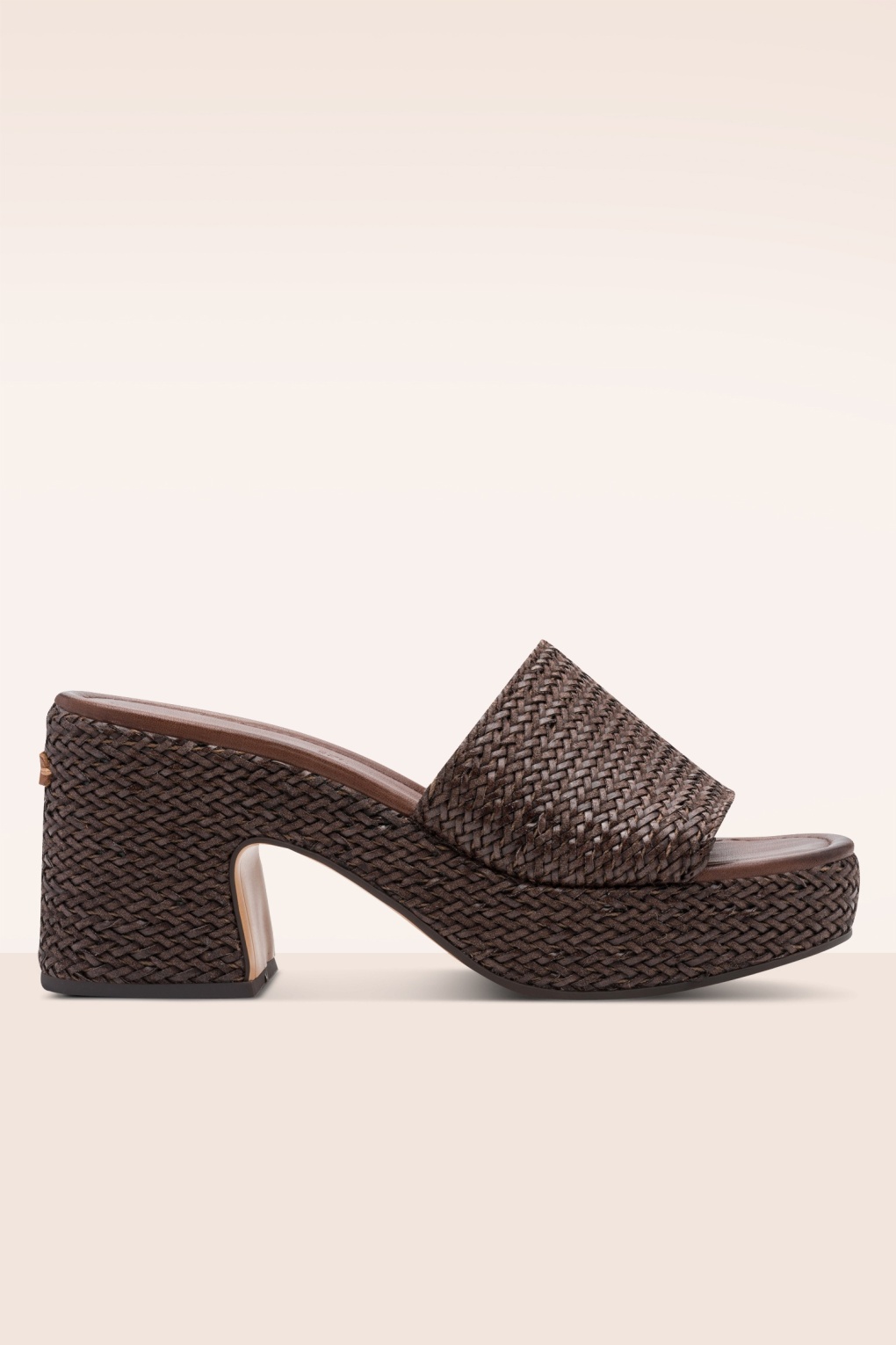 Nomad Chic Woven platfom muiltjes in mocha