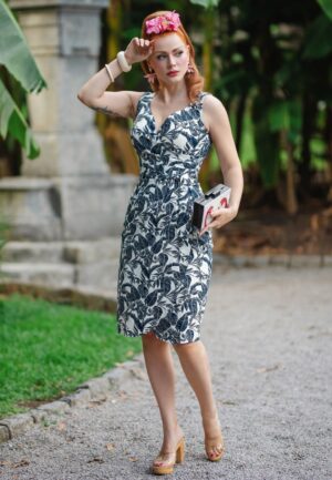 Topvintage exclusive ~ Natalia Tropical pencil jurk in wit en navy
