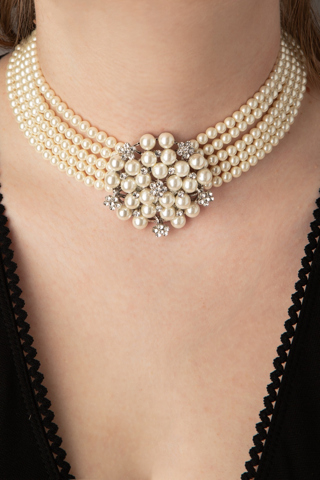 Audrey crème parel choker ketting