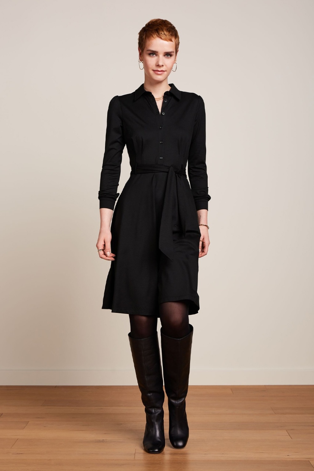 Sheeva viscose jurk in klassiek zwart