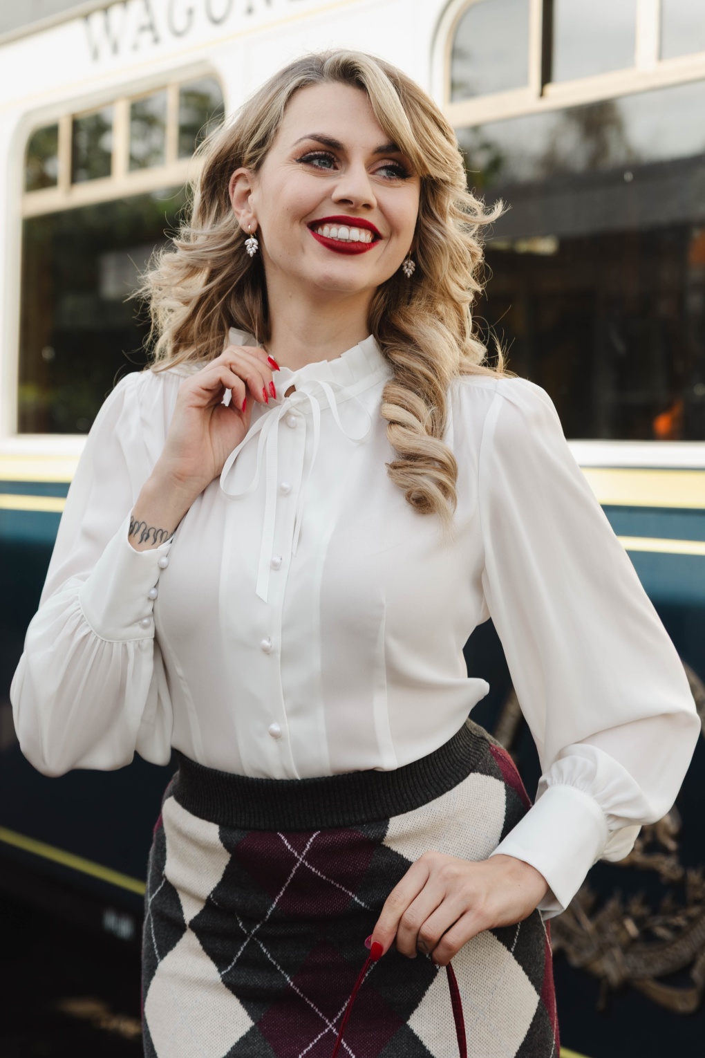 The Poet’s blouse in wit