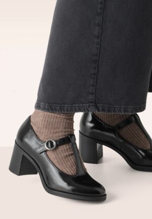 Francesca T-strap pumps in zwart